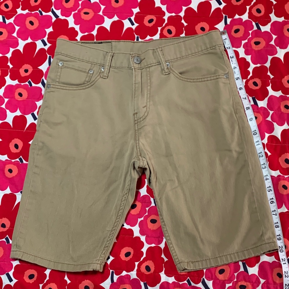 Levi’s tan shorts